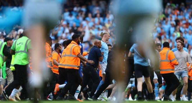 德科：梅西短暂回归？这不可能；还没和莱万谈续约的事（德科：梅西不可能短期回归；与莱万的续约谈判尚未启动）