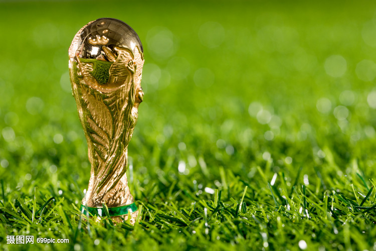 欧文突破两人防守命中三分（欧文突围双人夹击后外线命中三分）