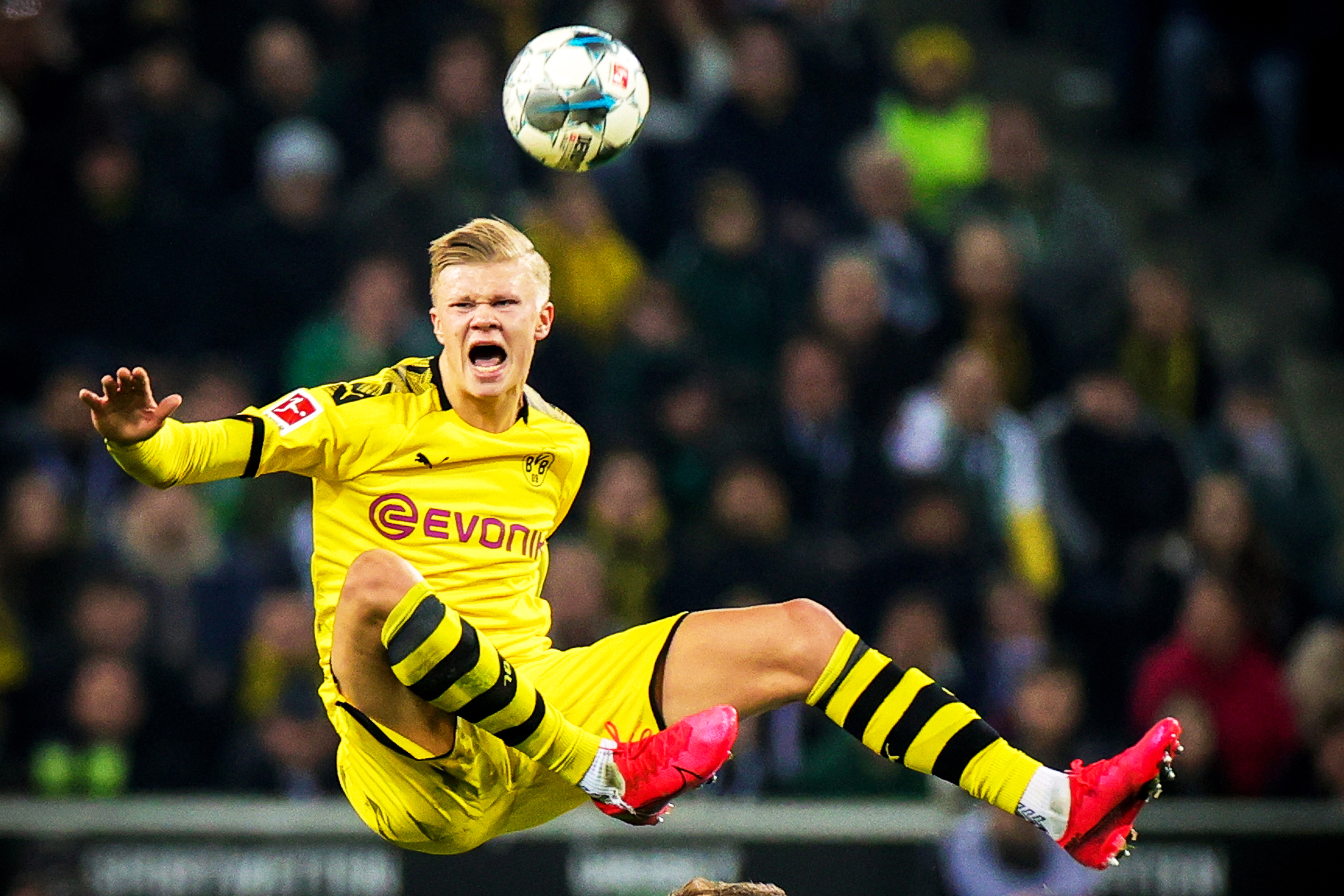 中超9／10月最佳阵容：卡扎伊什维利领衔，吴曦、吕焯毅入选（中超九、十月最佳阵容揭晓：卡扎伊什维利领衔，吴曦与吕焯毅上榜）